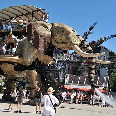 Promenade à bord de l'éléphant à Nantes (Bretagne sud)