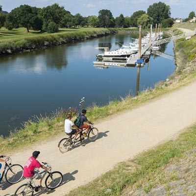 Promenade sur les bords de Loire à vélos